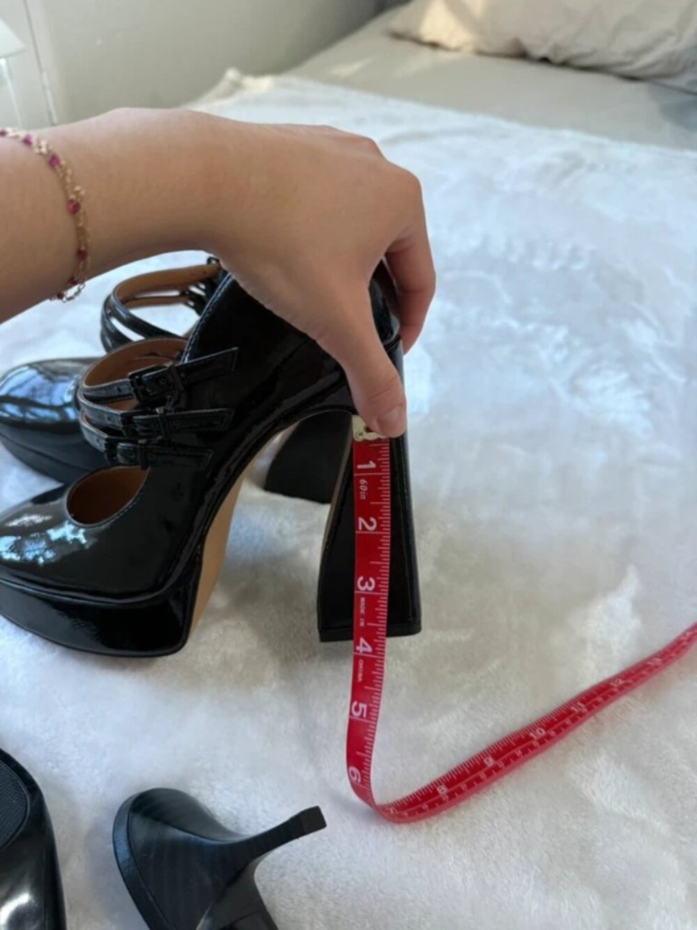 Jessica Simpson Heels - Picture 2 of 3
